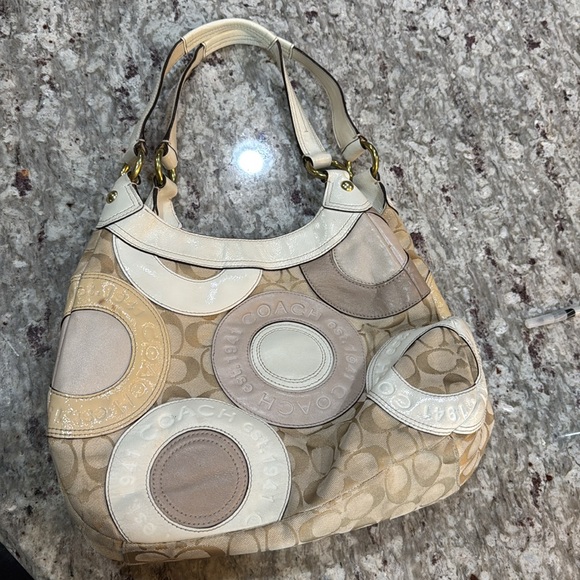 Tan/cream Coach shoulder bag - Picture 10 of 11
